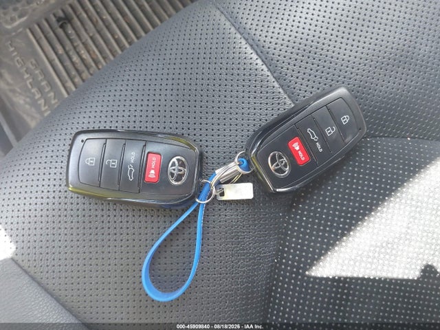 Aukcja sprzedaży 2024 Toyota Grand Highlander Hybrid Platinum Max, vin: 5TDADAB52RS001362, numer aukcji: 45909840