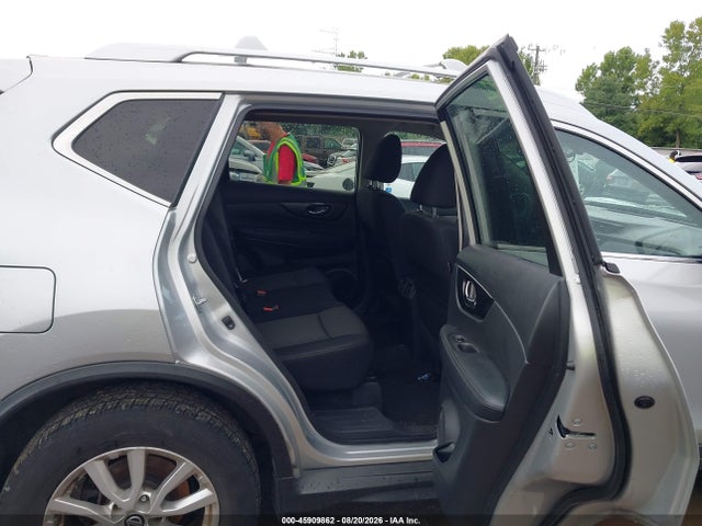 45909862 :رقم المزاد ، KNMAT2MV1HP504234 vin ، 2017 Nissan Rogue Sv مزاد بيع