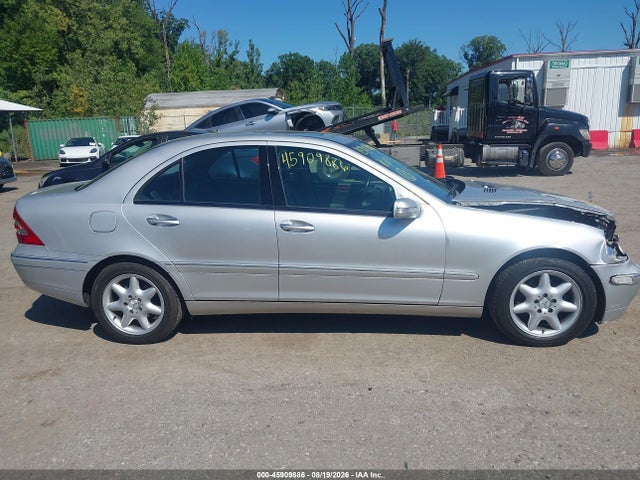 Продаж на аукціоні авто 2004 Mercedes-benz C 240, vin: WDBRF61J74E017465, номер лоту: 45909886