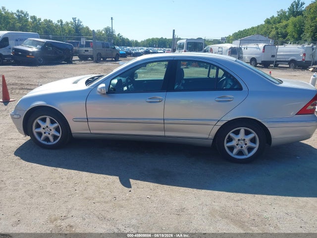 Продаж на аукціоні авто 2004 Mercedes-benz C 240, vin: WDBRF61J74E017465, номер лоту: 45909886