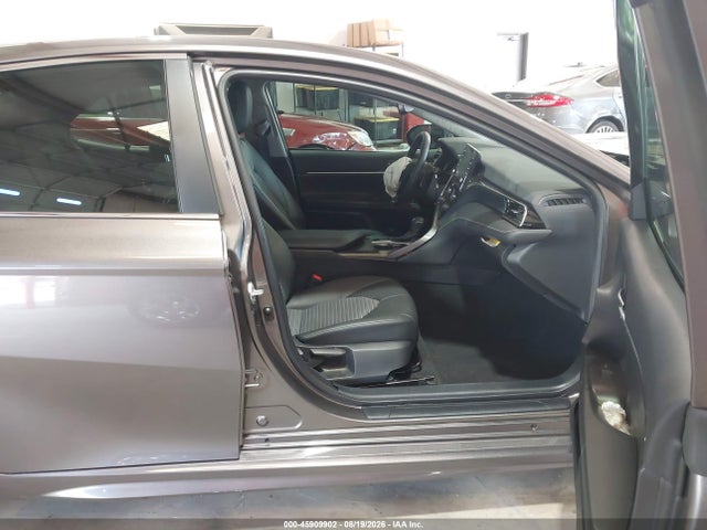 2022 Toyota Camry Se Hybrid მანქანა იყიდება აუქციონზე, vin: 4T1S31AK9NU590524, აუქციონის ნომერი: 45909902