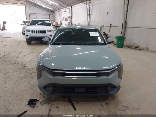 2025 Kia K4 Lxs მანქანა იყიდება აუქციონზე, vin: 3KPFT4DE5SE225149, აუქციონის ნომერი: 45909942