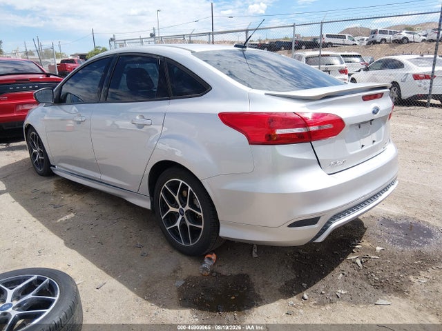 Ford FOCUS SE 2015 1FADP3F22FL221586 Image 3