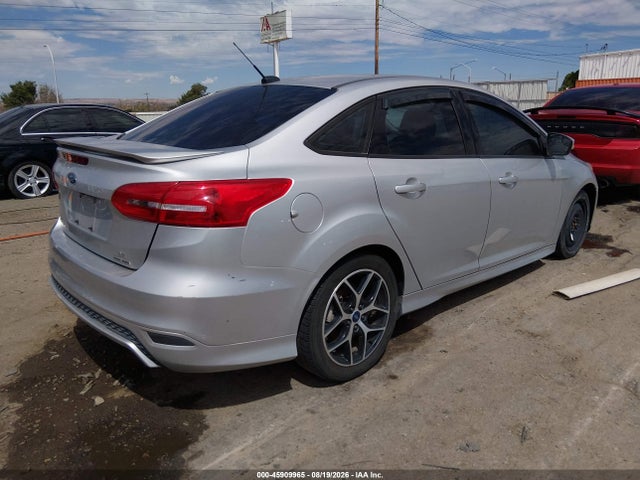 Ford FOCUS SE 2015 1FADP3F22FL221586 Image 4