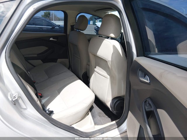 Ford FOCUS SE 2015 1FADP3F22FL221586 Image 8