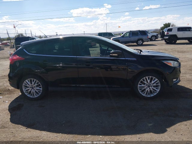 Ford Focus Titanium 2016 1FADP3N22GL394964 Image 12