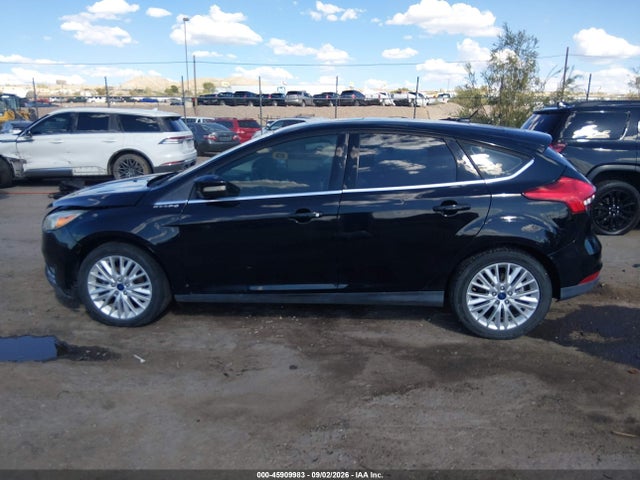 Ford Focus Titanium 2016 1FADP3N22GL394964 Image 13