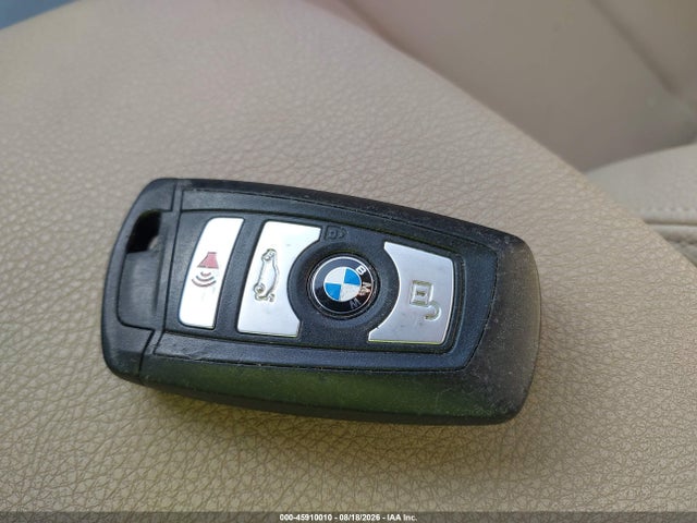 45910010 :رقم المزاد ، WBA8A3C38HA066970 vin ، 2017 Bmw 320i Xdrive مزاد بيع