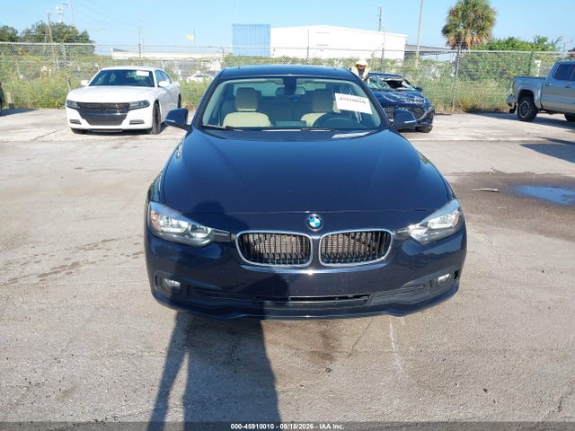 45910010 :رقم المزاد ، WBA8A3C38HA066970 vin ، 2017 Bmw 320i Xdrive مزاد بيع