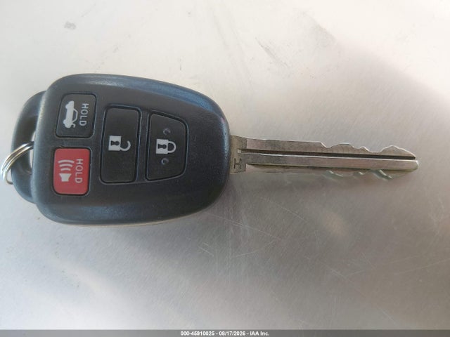 5YFBURHE1HP669428 Toyota COROLLA LE