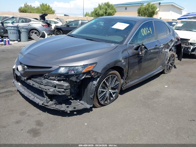 Toyota CAMRY SE 2021 4T1G11AKXMU575962 Image 2