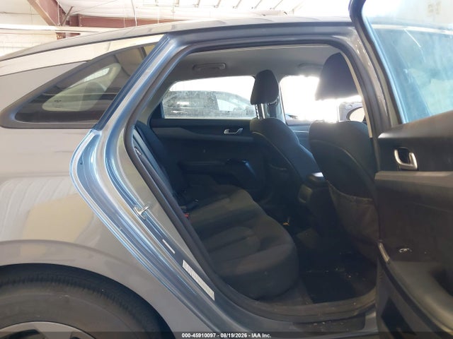 45910097 :رقم المزاد ، 5XXG14J21NG150837 vin ، 2022 Kia K5 Lxs مزاد بيع