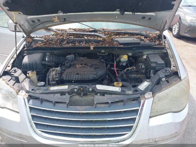 45910128 :رقم المزاد ، 2A4RR5DX1AR290493 vin ، 2010 Chrysler Town & Country Touring مزاد بيع