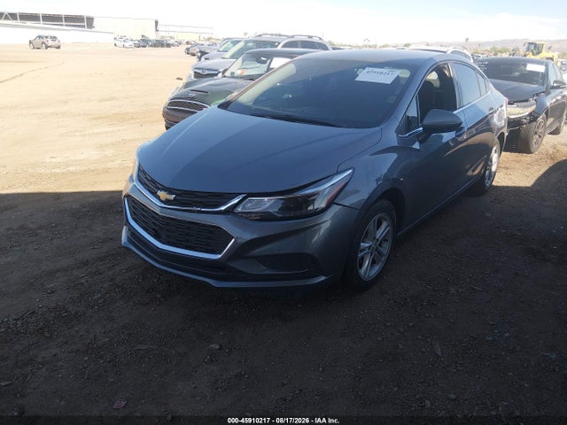 Chevrolet Cruze Lt Auto 2018 1G1BE5SM1J7188939 Image 2