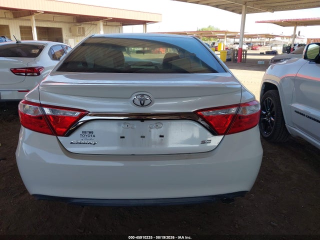 4T1BF1FKXGU260670 Toyota CAMRY SE