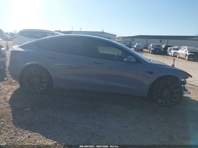 Tesla Model 3 Performance Dual Motor All-wheel Drive 2022 5YJ3E1EC9NF273826 Image 13