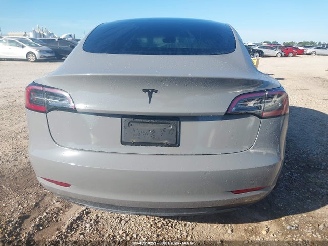 Tesla Model 3 Performance Dual Motor All-wheel Drive 2022 5YJ3E1EC9NF273826 Image 16