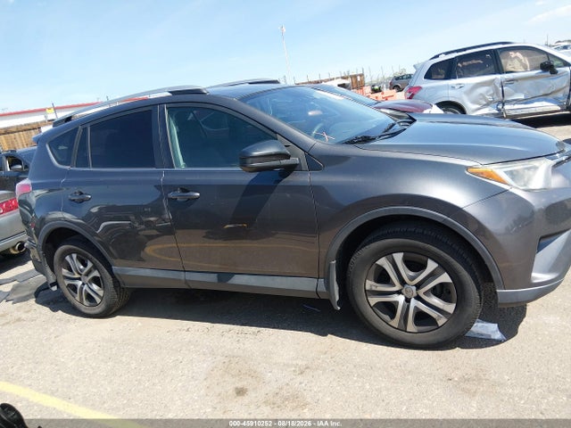 Aukcja sprzedaży 2017 Toyota Rav4 Le, vin: 2T3BFREV5HW646982, numer aukcji: 45910252