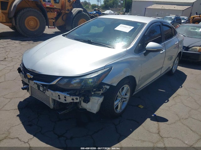 Chevrolet Cruze Ls Auto 2018 1G1BC5SM3J7121622 Image 2
