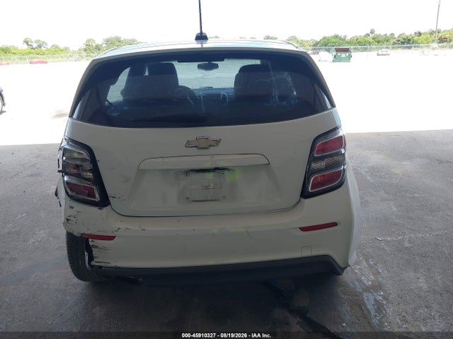 45910327 :رقم المزاد ، 1G1JD6SH9J4107050 vin ، 2018 Chevrolet Sonic Lt Auto مزاد بيع