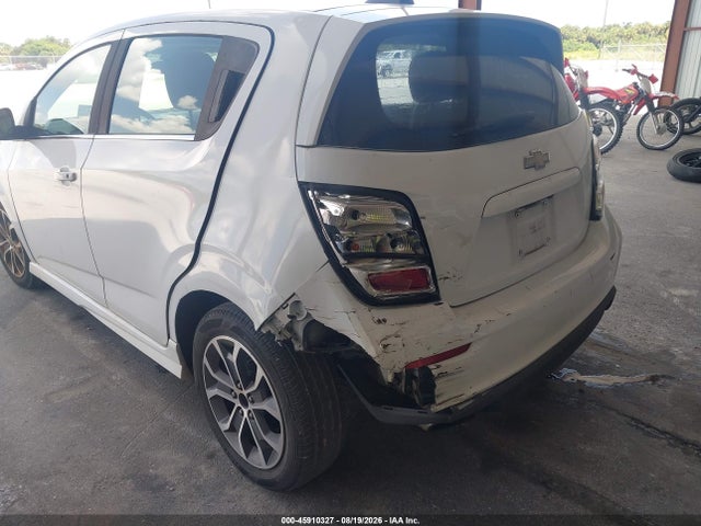 45910327 :رقم المزاد ، 1G1JD6SH9J4107050 vin ، 2018 Chevrolet Sonic Lt Auto مزاد بيع