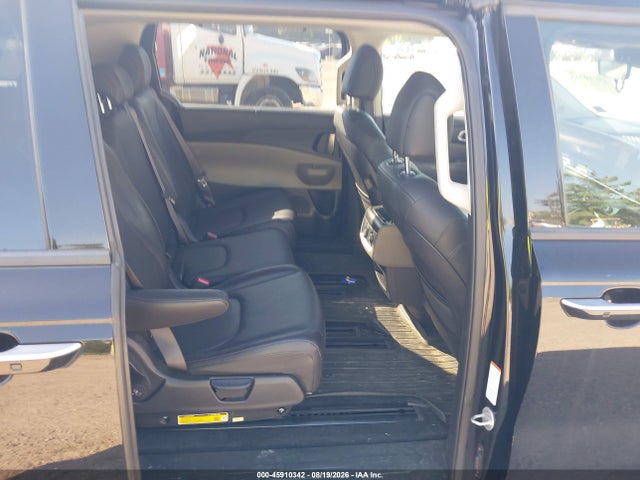 45910342 :رقم المزاد ، KNDNE5K35S6460671 vin ، 2025 Kia Carnival Mpv Sx مزاد بيع