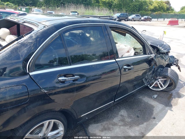 Продажа на аукционе авто 2013 Mercedes-benz C 300 Sport 4matic, vin: WDDGF8AB0DR246808, номер лота: 45910372