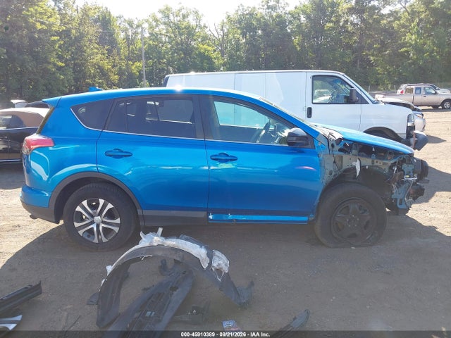 45910389 :رقم المزاد ، 2T3ZFREV5JW451551 vin ، 2018 Toyota Rav4 Le مزاد بيع