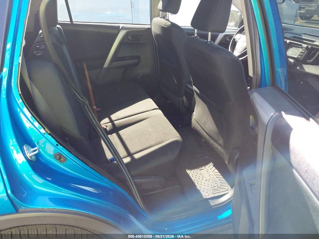 45910389 :رقم المزاد ، 2T3ZFREV5JW451551 vin ، 2018 Toyota Rav4 Le مزاد بيع