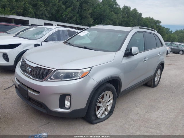 45910424 :رقم المزاد ، 5XYKT3A67FG634509 vin ، 2015 Kia Sorento Lx مزاد بيع