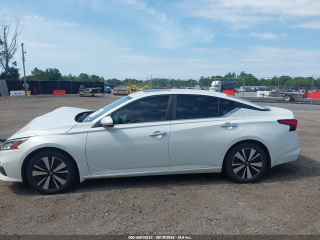 45910532 :رقم المزاد ، 1N4BL4DV6NN307170 vin ، 2022 Nissan Altima Sv Fwd مزاد بيع
