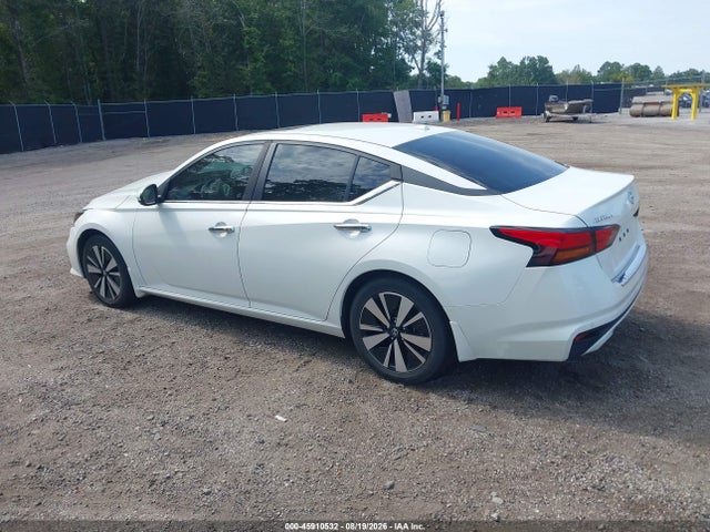 45910532 :رقم المزاد ، 1N4BL4DV6NN307170 vin ، 2022 Nissan Altima Sv Fwd مزاد بيع