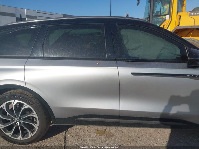 Продажа на аукционе авто 2025 Lincoln Nautilus Reserve, vin: 5LMPJ8KA4SJ895515, номер лота: 45910583