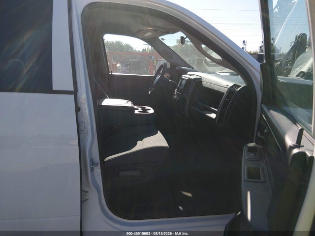 45910603 :رقم المزاد ، 1C6RR7KT7KS674481 vin ، 2019 Ram 1500 Classic Tradesman  4x4 5'7 Box مزاد بيع