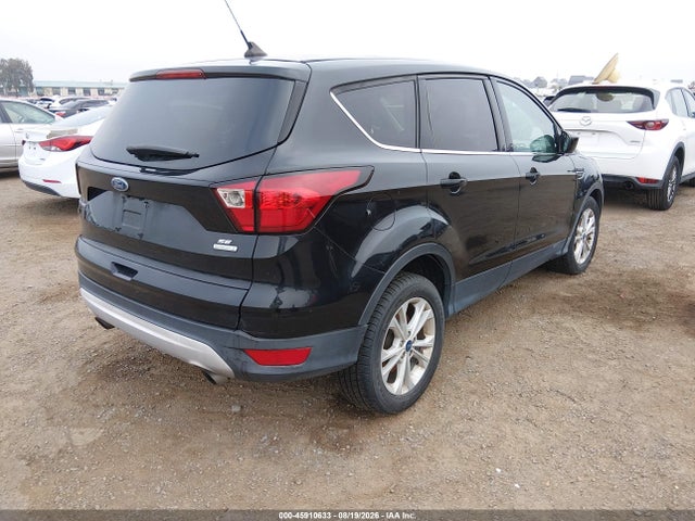 Ford ESCAPE SE 2019 1FMCU0GD2KUC54925 Image 4