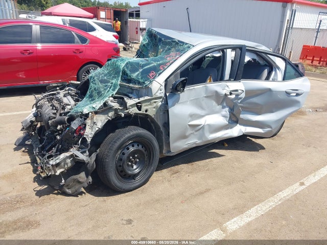 2T1BURHE8FC286809 Toyota COROLLA LE
