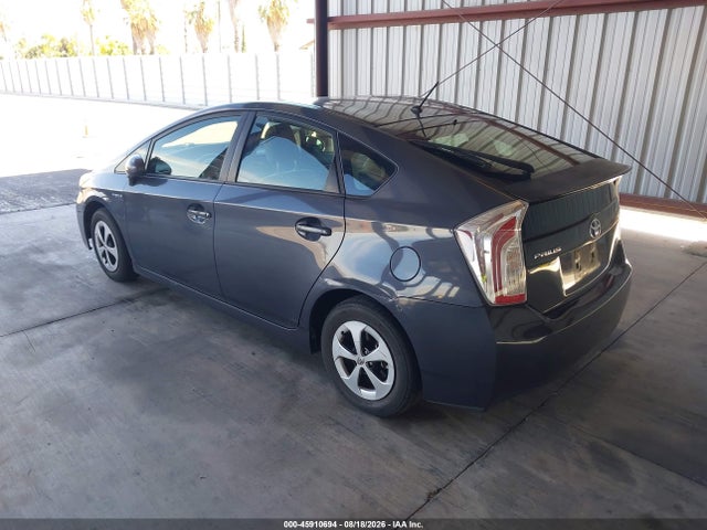 Toyota Prius Two 2015 JTDKN3DUXF1999139 Image 3