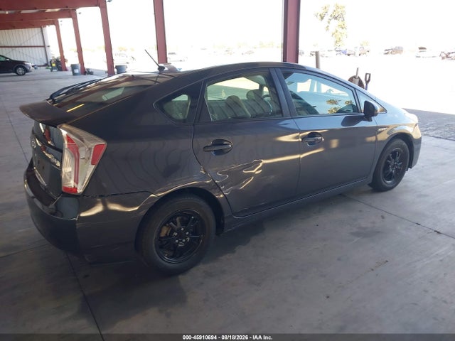 Toyota Prius Two 2015 JTDKN3DUXF1999139 Image 4
