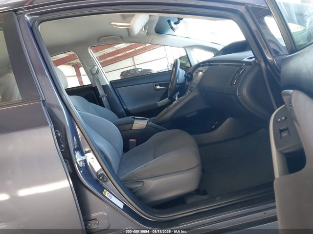 Toyota Prius Two 2015 JTDKN3DUXF1999139 Image 5
