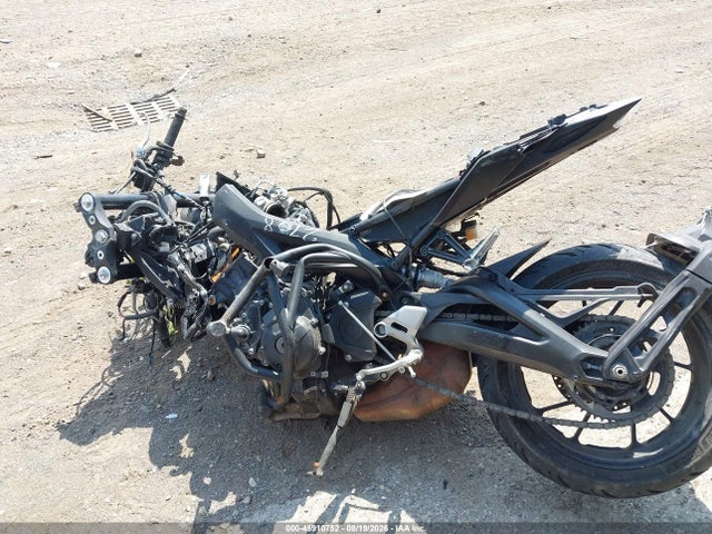 Yamaha MT09 2018 JYARN53E2JA002708 Image 13