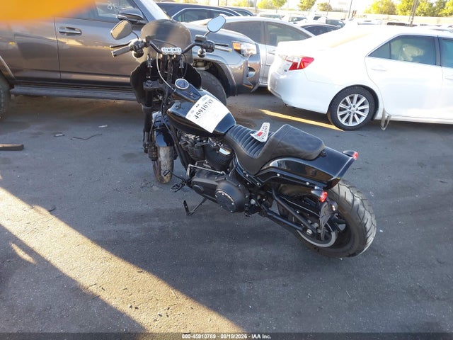 Harley-Davidson Fxfbs Fat Bob 114 2018 1HD1YLK35JC083638 Image 3