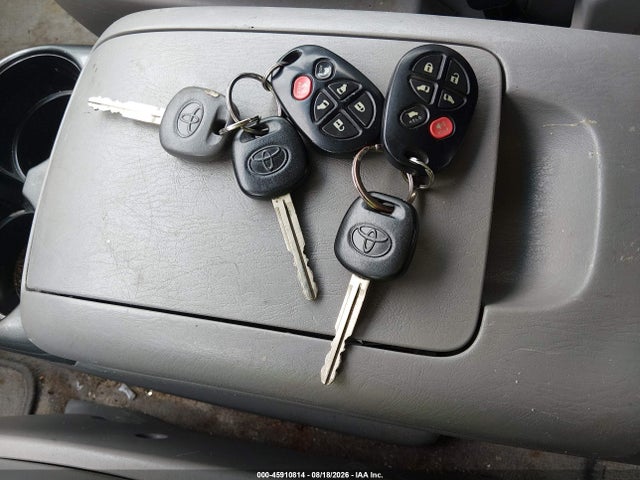2010 Toyota Sienna Xle მანქანა იყიდება აუქციონზე, vin: 5TDYK4CC8AS307487, აუქციონის ნომერი: 45910814
