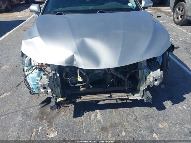 4T1G11AK9NU028070 Toyota CAMRY SE
