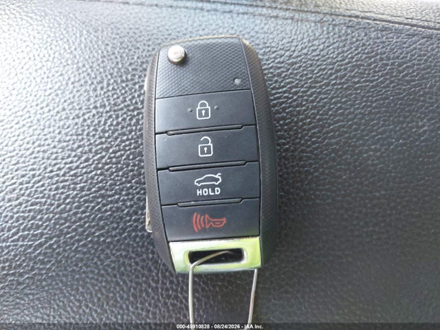 Продаж на аукціоні авто 2015 Kia Optima Lx, vin: KNAGM4A76F5660204, номер лоту: 45910828