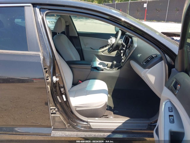 Продаж на аукціоні авто 2015 Kia Optima Lx, vin: KNAGM4A76F5660204, номер лоту: 45910828