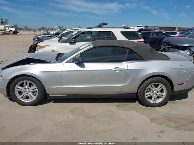 45910844 :رقم المزاد ، 1ZVBP8EMXC5201794 vin ، 2012 Ford Mustang V6 مزاد بيع