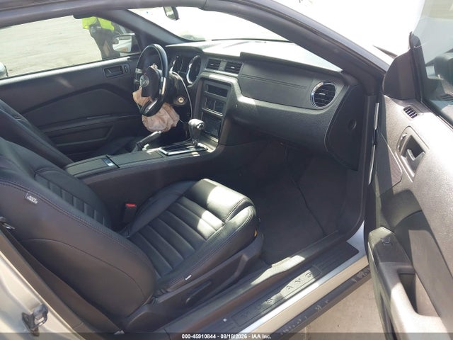 45910844 :رقم المزاد ، 1ZVBP8EMXC5201794 vin ، 2012 Ford Mustang V6 مزاد بيع
