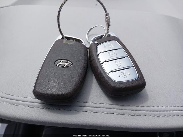 Продаж на аукціоні авто 2020 Hyundai Ioniq Hybrid Blue, vin: KMHC65LC1LU233098, номер лоту: 45910861