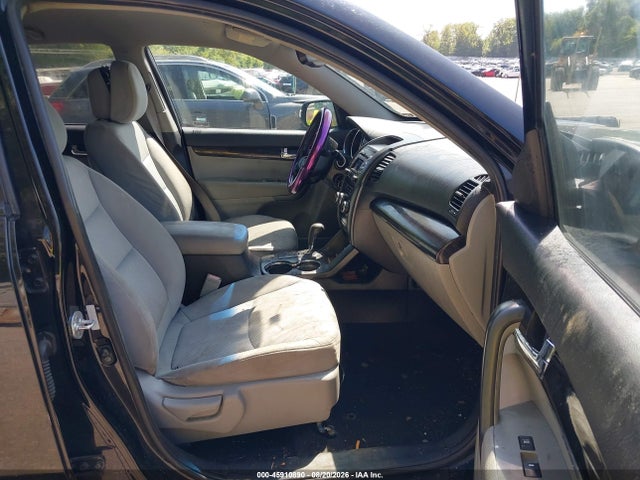 45910890 :رقم المزاد ، 5XYKTCA10BG143133 vin ، 2011 Kia Sorento Lx مزاد بيع