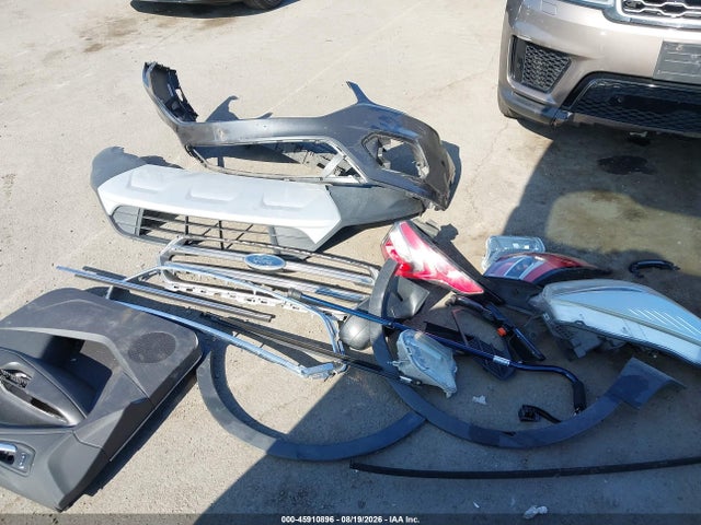 2017 Ford Escape Se მანქანა იყიდება აუქციონზე, vin: 1FMCU0GD1HUE96761, აუქციონის ნომერი: 45910896